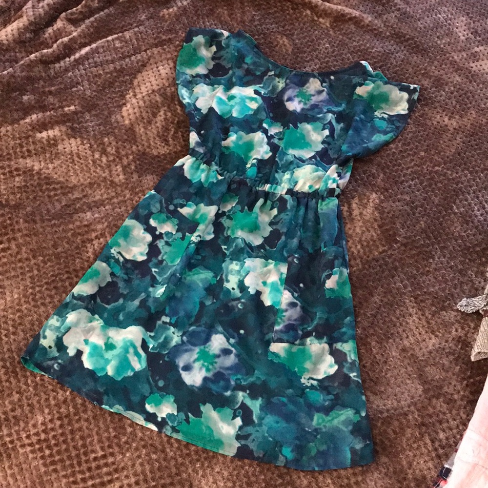 Dress - Picture 1 of 3